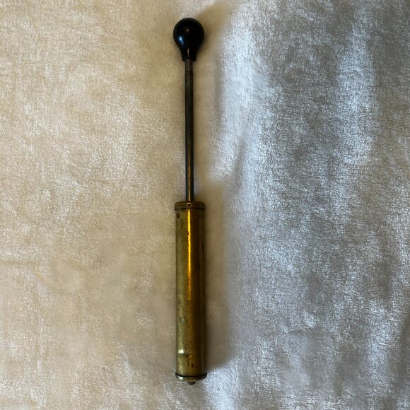 NOS Iron Pump Clip Style Brass - Picture 3 of 4